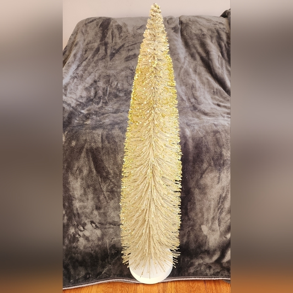 NWT 36" Christmas Bottle Brush Tree Sculpture Indoor Decorative object